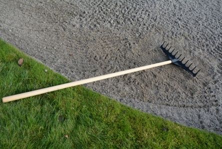 bunker rake